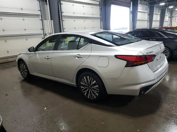 1N4BL4DW5RN361445 2024 NISSAN ALTIMA - Image 2