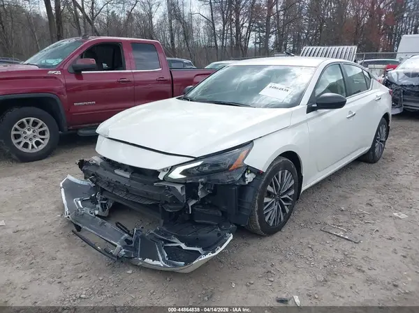 1N4BL4DW5RN368704 2024 NISSAN ALTIMA - Image 2