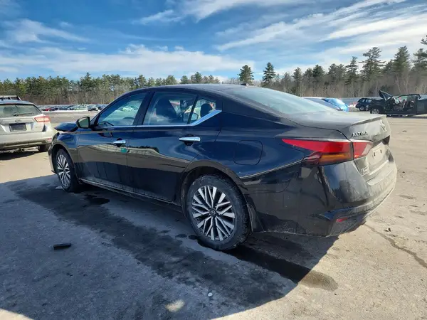 1N4BL4DW5RN390153 2024 NISSAN ALTIMA - Image 2