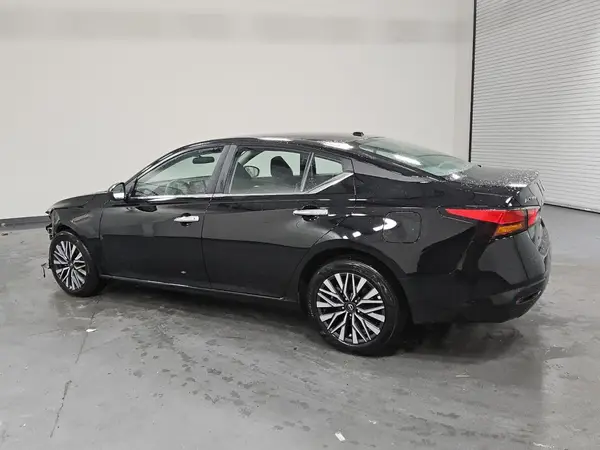 1N4BL4DW5SN324143 2025 NISSAN ALTIMA - Image 2
