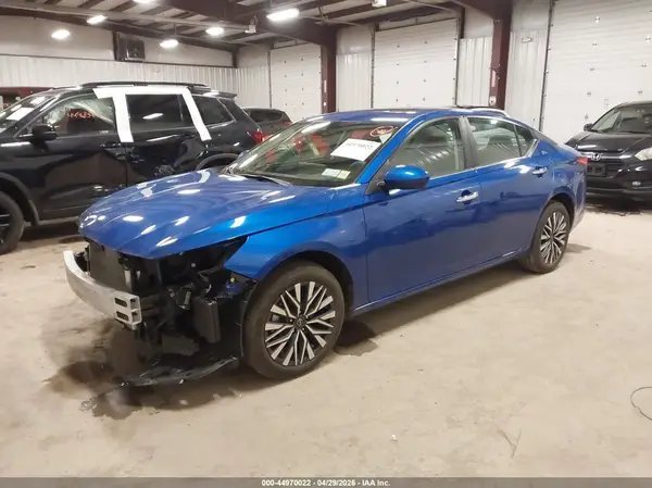 1N4BL4DW5SN347387 2025 NISSAN ALTIMA - Image 2