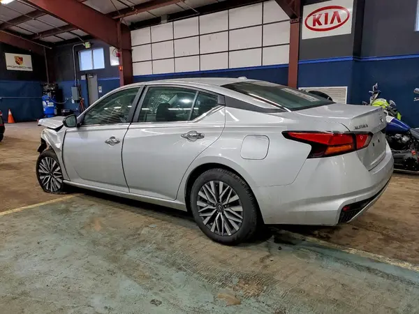 1N4BL4DW5SN421293 2025 NISSAN ALTIMA - Image 2