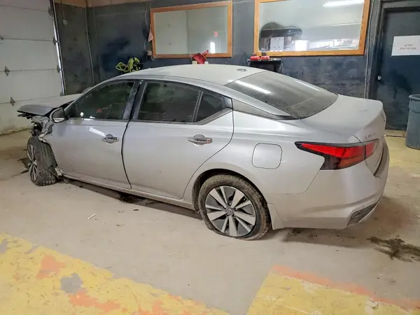1N4BL4DW6MN418762 2021 NISSAN ALTIMA - Image 2