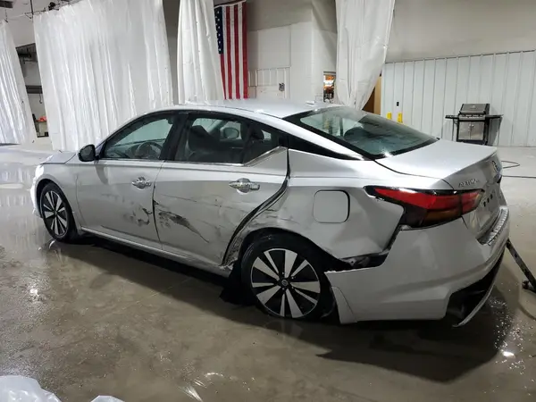 1N4BL4DW6NN337763 2022 NISSAN ALTIMA - Image 2
