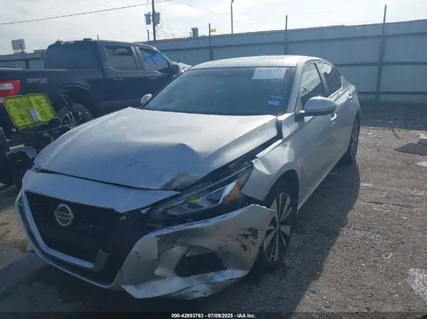 1N4BL4DW6NN377311 2022 NISSAN ALTIMA - Image 2