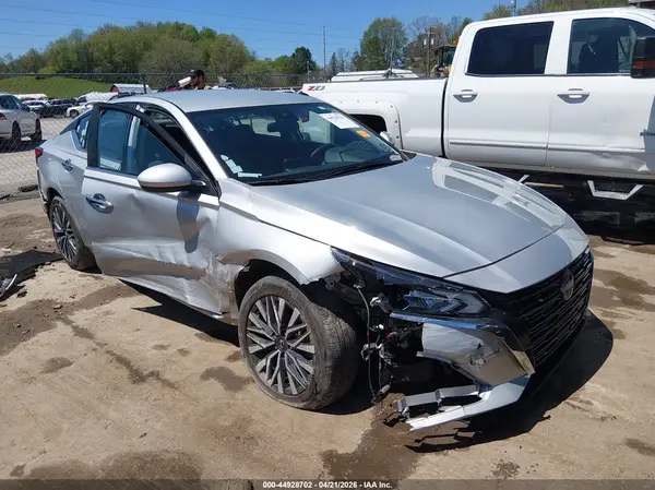 1N4BL4DW6PN393835 2023 NISSAN ALTIMA - Image 1