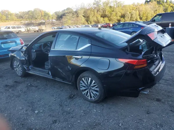 1N4BL4DW6RN353032 2024 NISSAN ALTIMA - Image 2