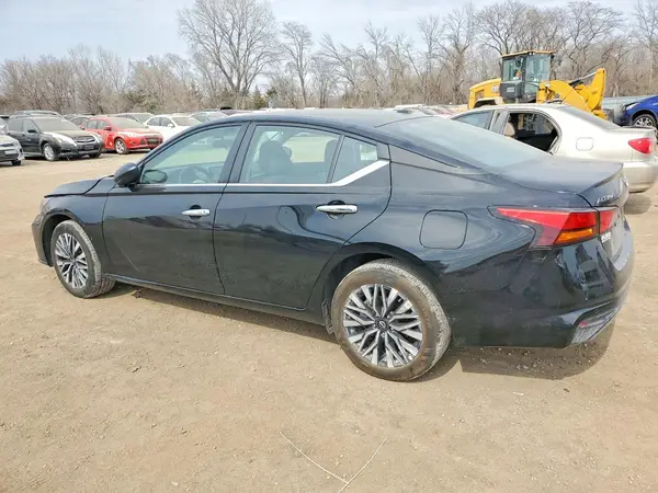 1N4BL4DW6SN317704 2025 NISSAN ALTIMA - Image 2
