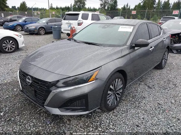 1N4BL4DW6SN321784 2025 NISSAN ALTIMA - Image 2