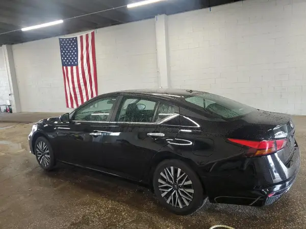 1N4BL4DW6SN360567 2025 NISSAN ALTIMA - Image 2