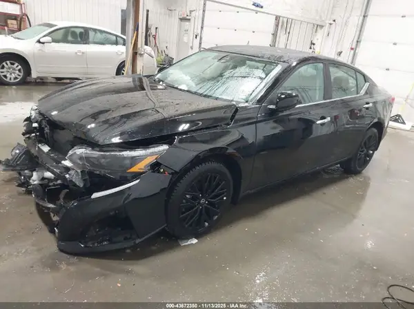 1N4BL4DW6SN376526 2025 NISSAN ALTIMA - Image 2