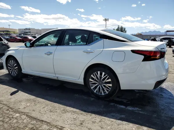 1N4BL4DW6SN388630 2025 NISSAN ALTIMA - Image 2