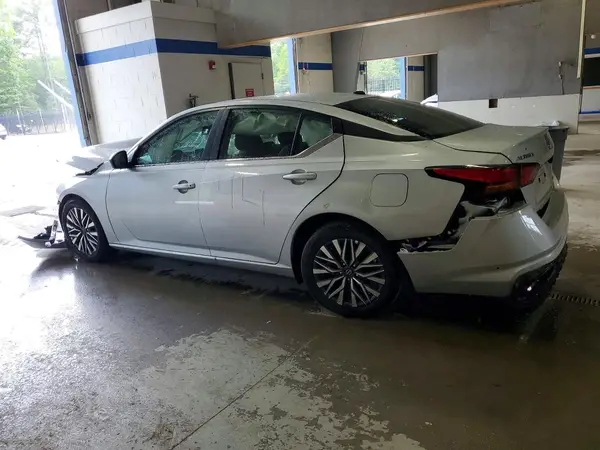 1N4BL4DW6TN318613 2026 NISSAN ALTIMA - Image 2