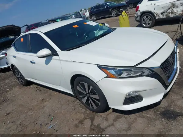 1N4BL4DW7NN361263 2022 NISSAN ALTIMA - Image 1