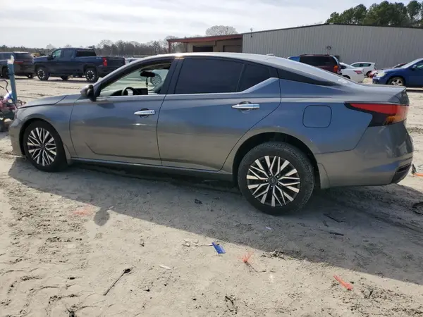 1N4BL4DW7PN380401 2023 NISSAN ALTIMA - Image 2