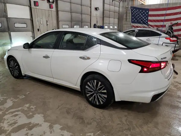1N4BL4DW7PN393049 2023 NISSAN ALTIMA - Image 2