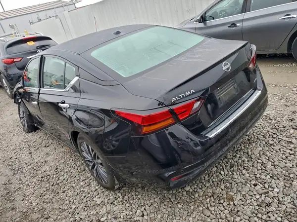 1N4BL4DW7PN416717 2023 NISSAN ALTIMA - Image 2