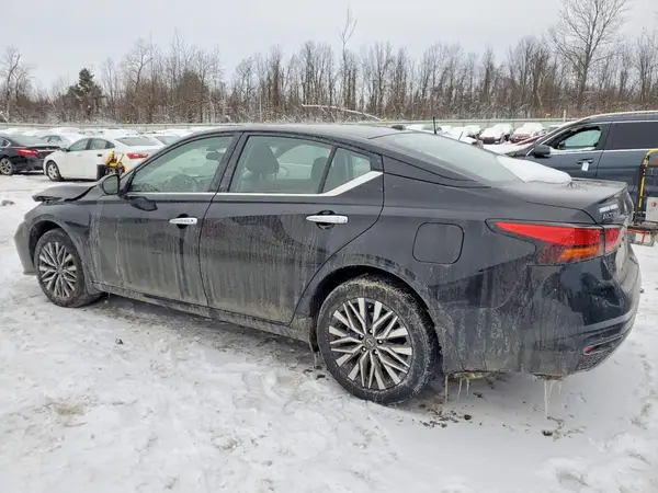 1N4BL4DW7RN426649 2024 NISSAN ALTIMA - Image 2