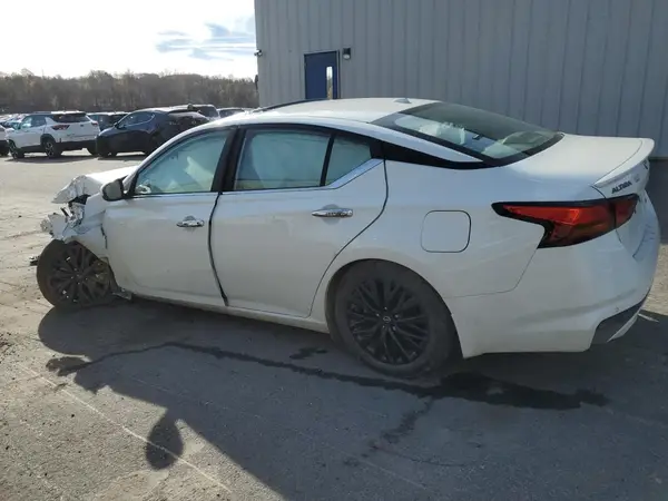 1N4BL4DW7SN305948 2025 NISSAN ALTIMA - Image 2