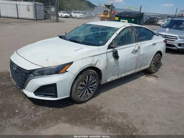 1N4BL4DW7SN331188 2025 NISSAN ALTIMA - Image 2