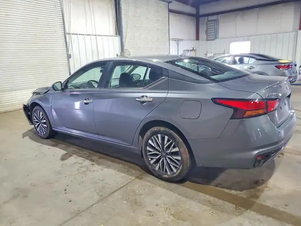 1N4BL4DW7SN334334 2025 NISSAN ALTIMA - Image 2