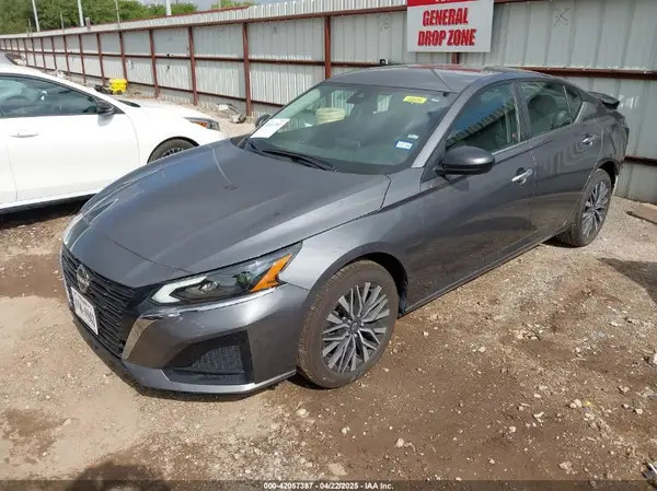1N4BL4DW7SN351134 2025 NISSAN ALTIMA - Image 2