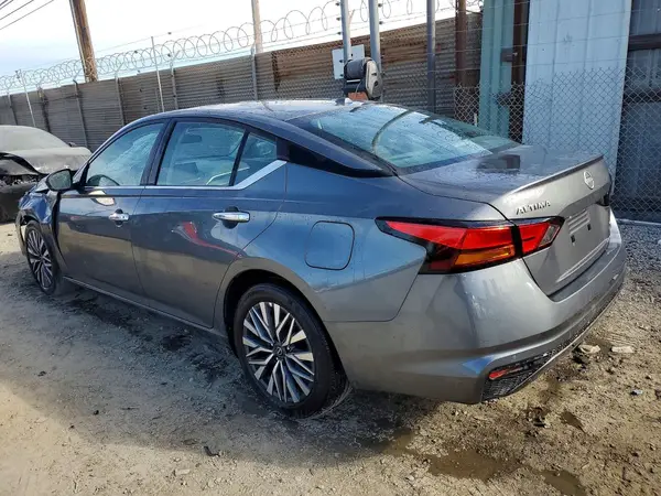 1N4BL4DW7SN364305 2025 NISSAN ALTIMA - Image 2