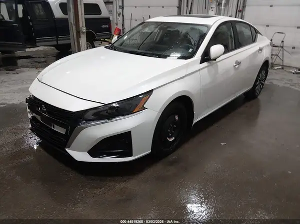 1N4BL4DW7SN378589 2025 NISSAN ALTIMA - Image 2