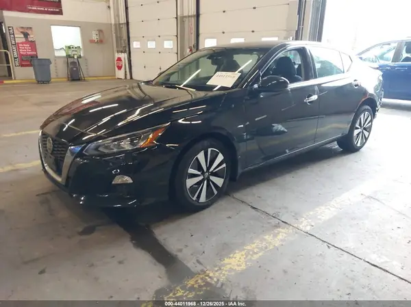 1N4BL4DW8KC157594 2019 NISSAN ALTIMA - Image 2
