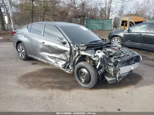 1N4BL4DW8NN340146 2022 NISSAN ALTIMA - Image 1