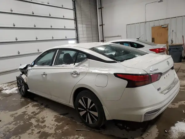 1N4BL4DW8NN345864 2022 NISSAN ALTIMA - Image 2