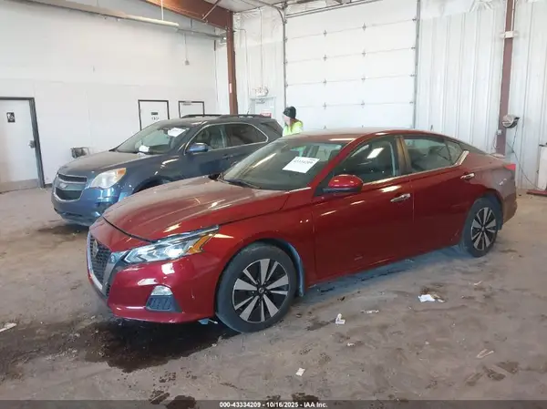 1N4BL4DW8NN357044 2022 NISSAN ALTIMA - Image 2