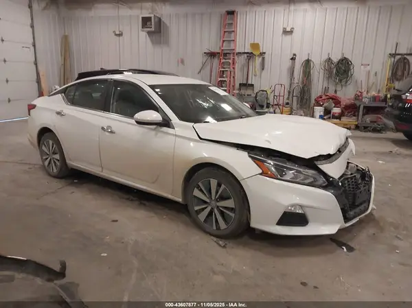 1N4BL4DW8NN364267 2022 NISSAN ALTIMA - Image 1