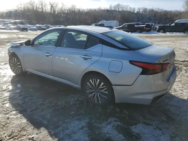 1N4BL4DW8PN323656 2023 NISSAN ALTIMA - Image 2