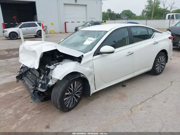 1N4BL4DW8PN418850 2023 NISSAN ALTIMA - Image 2