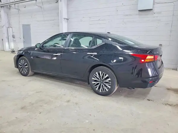 1N4BL4DW8RN340525 2024 NISSAN ALTIMA - Image 2