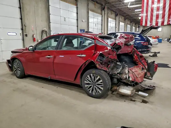 1N4BL4DW8RN343747 2024 NISSAN ALTIMA - Image 2