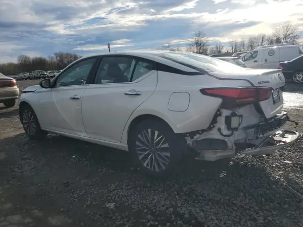 1N4BL4DW8RN365876 2024 NISSAN ALTIMA - Image 2