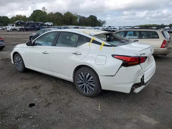 1N4BL4DW8RN366039 2024 NISSAN ALTIMA - Image 2