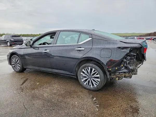 1N4BL4DW8RN400173 2024 NISSAN ALTIMA - Image 2
