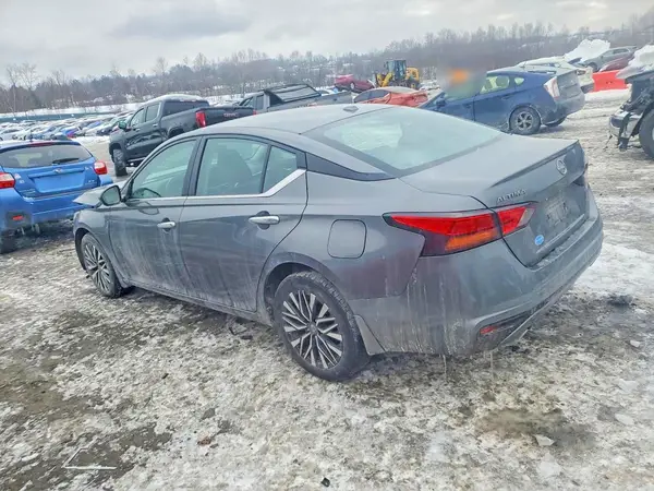 1N4BL4DW8RN422478 2024 NISSAN ALTIMA - Image 2