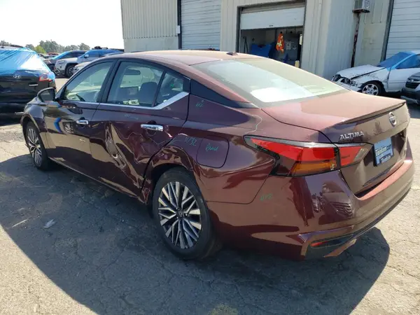1N4BL4DW8RN430788 2024 NISSAN ALTIMA - Image 2