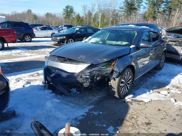 1N4BL4DW8RN433447 2024 NISSAN ALTIMA - Image 2