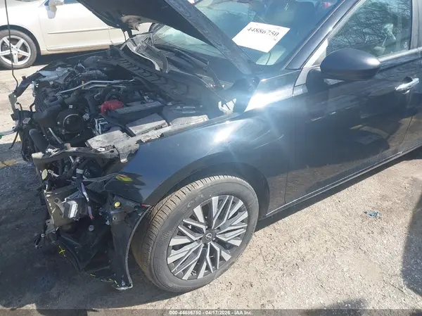 1N4BL4DW8RN435165 2024 NISSAN ALTIMA - Image 2