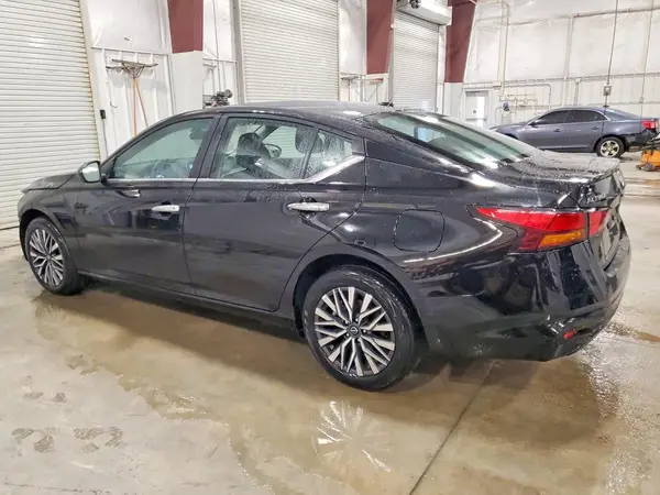 1N4BL4DW8SN363020 2025 NISSAN ALTIMA - Image 2