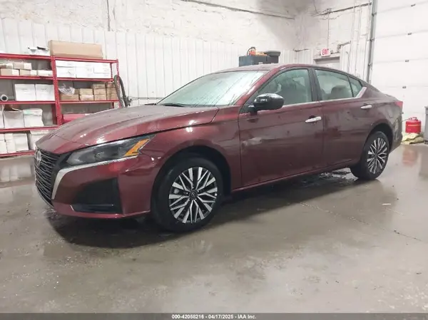 1N4BL4DW8SN363079 2025 NISSAN ALTIMA - Image 2