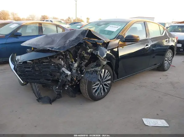 1N4BL4DW8SN422437 2025 NISSAN ALTIMA - Image 2