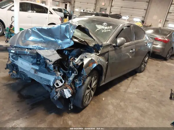 1N4BL4DW9NN379828 2022 NISSAN ALTIMA - Image 2