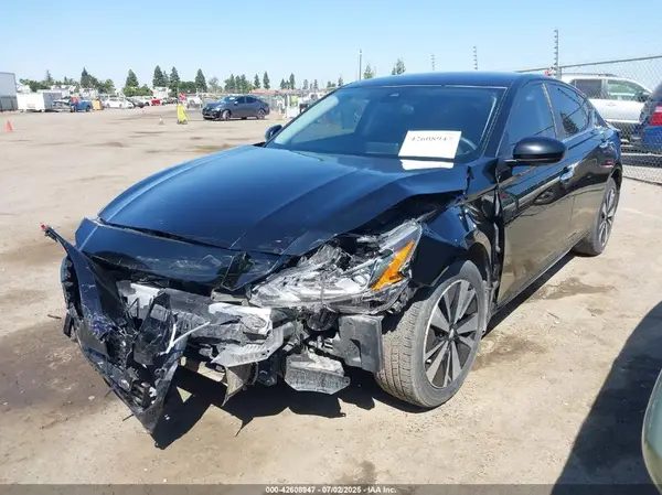 1N4BL4DW9NN384740 2022 NISSAN ALTIMA - Image 2