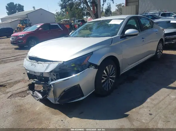 1N4BL4DW9PN324945 2023 NISSAN ALTIMA - Image 2